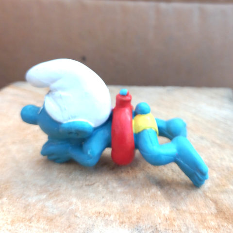 20025 Swimmer Smurf With Red Ring And Yellow Pants (Schwimmschlumpf Mit Rotem Ring Und Gelben Hosen) #4