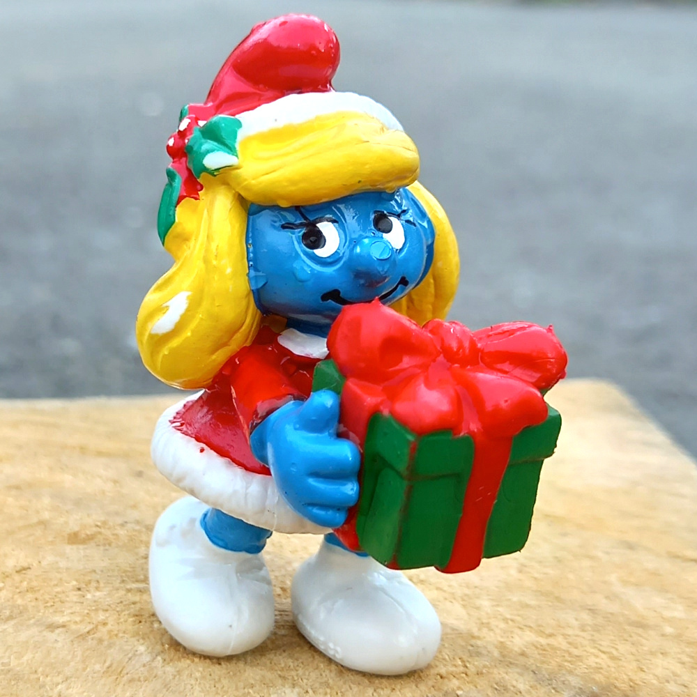 20208 Christmas Smurfette – Short Coat (Weihnachtsschlumpfinchen mit kurzem Mantel)