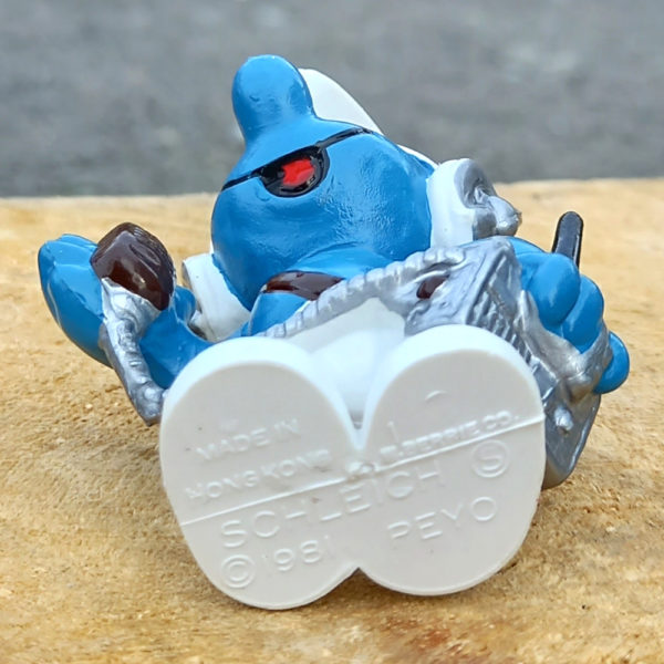20143 CB Operator Smurf with Silver Radio (CB Funker Schlumpf mit Silber Radio) #1 - Image 5