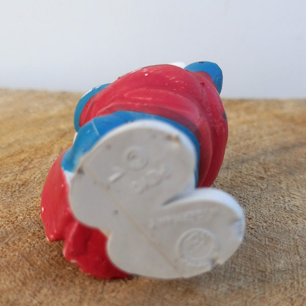 20004 Shiver Smurf with Red Scarf (Winterschlumpf) - Image 5