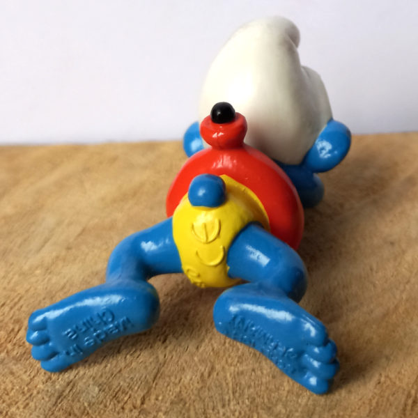 20025 Swimmer Smurf with Red Ring and Yellow Pants Black Air Valve (Schwimmschlumpf) #5 - Image 3