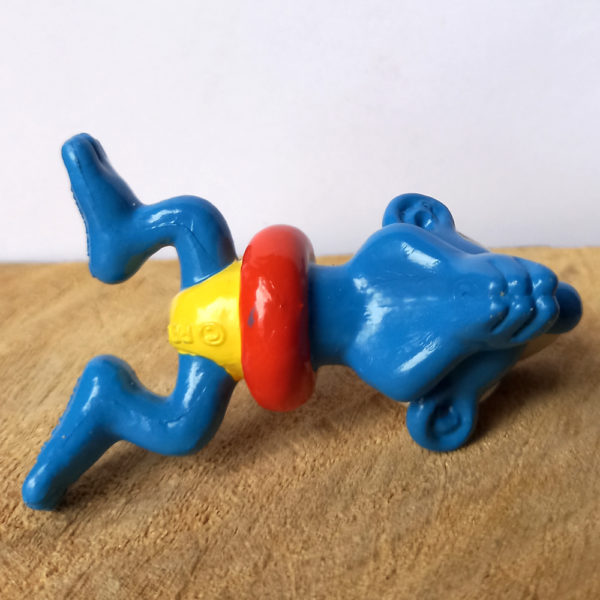 20025 Swimmer Smurf with Red Ring and Yellow Pants Black Air Valve (Schwimmschlumpf) #5 - Image 5