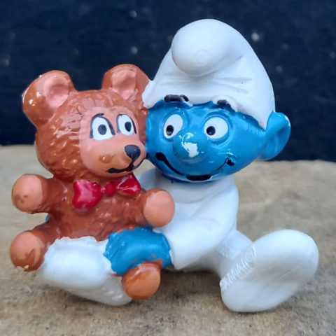 20205 Baby Smurf with Teddy (Babyschlumpf mit Teddy) #2