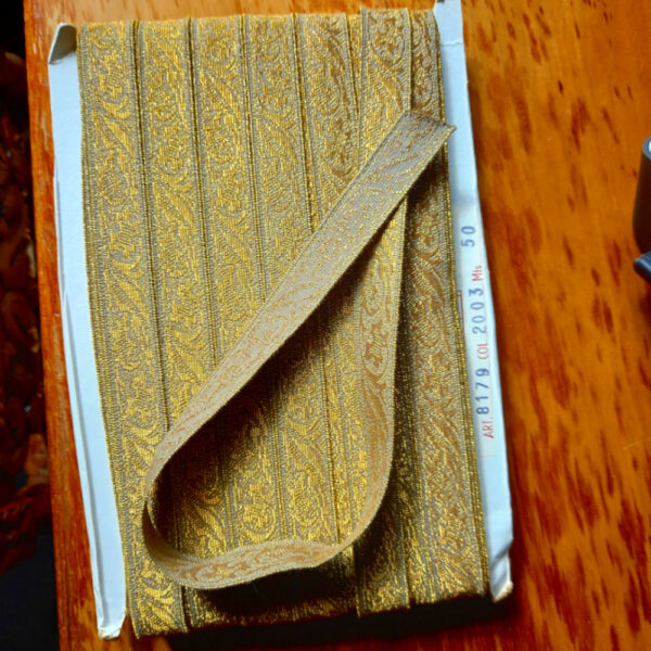 Vintage Gold Metallic Florentine Braid (RG-007) sold by the meter - Image 2