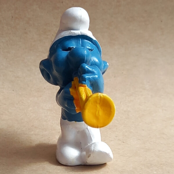 20047 Trumpeter Smurf with Yellow Trumpet (Trompeter Schlumpf mit gelber Trompete) #2 - Image 2