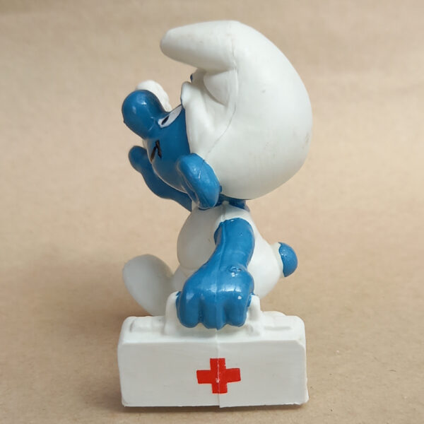 20054 First Aid Smurf (Sanitäter Schlumpf) #2 - Image 2