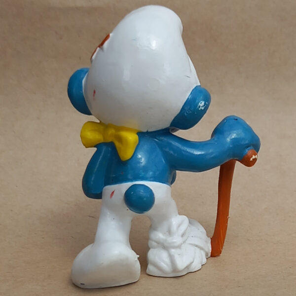20097 Injured Smurf with Light Brown Plaster (Verletzter Schlumpf) #5 - Image 3
