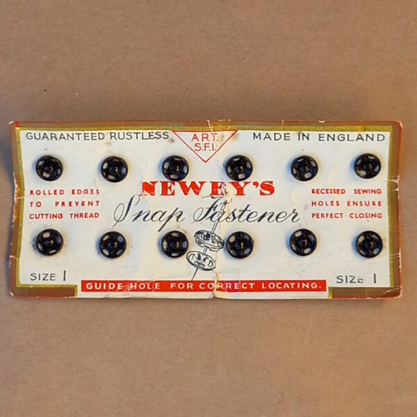 Newey's Sew-On Metal Snap Fasteners Black x12 Size 1 (BUT-014)