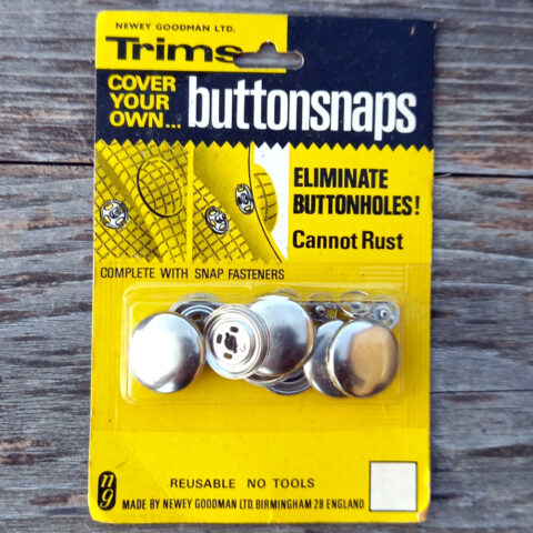 Newey Trims Self Cover Button Snaps 19mm (BUT-017) Original Packaging