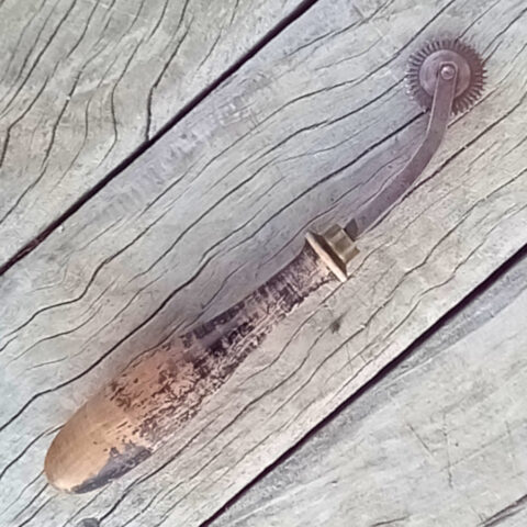 Vintage Wood Handled Sewing Pattern Tracing Wheel (MIS-002)