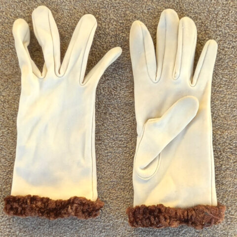 Vintage Gloves Light Cream with Faux Fur (VC-026)