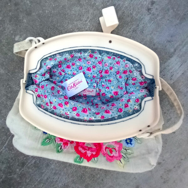 Cath Kidston Linen Purse with Embroidery (VC-033) - Image 4