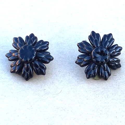 West Germany Black Floral Clip-On Earrings (VCAJ-003)