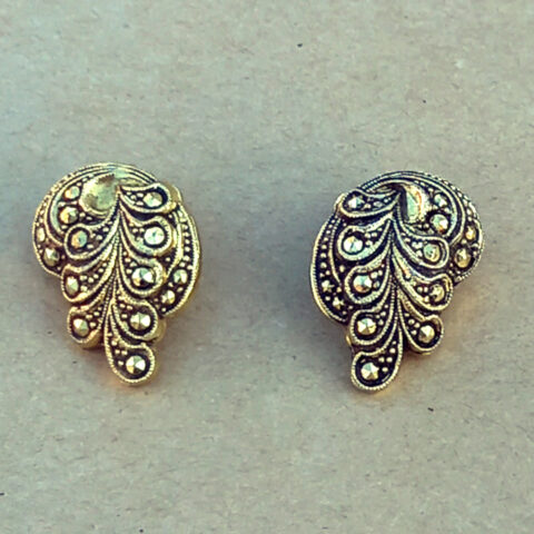 Vintage Sparkly Gold Tone Clip-On Earrings (VCAJ-006)