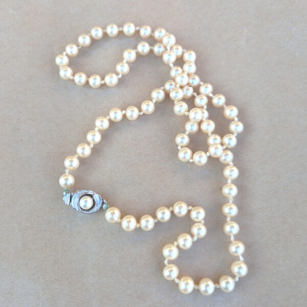 Vintage Faux Pearl Necklace With Fancy Clasp Knotted Between Pearls (VCAJ-013)