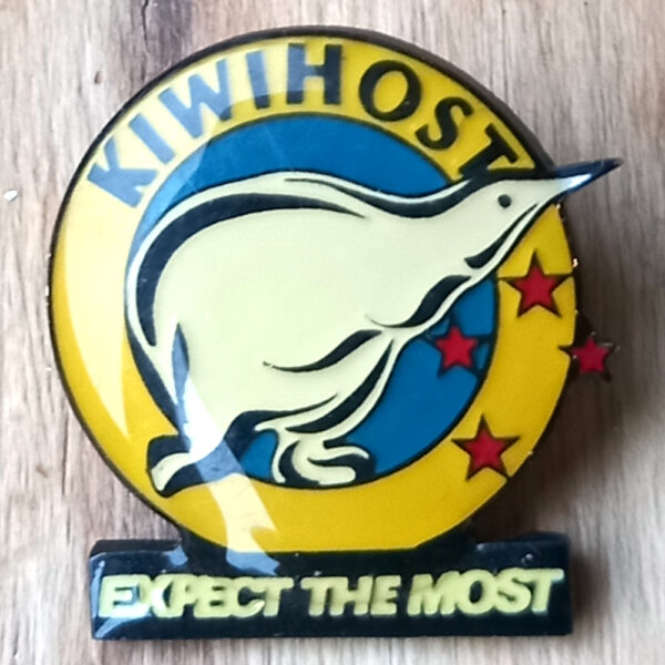 Vintage Lapel Pin KiwiHost Expect the Most (VCAJ-018)