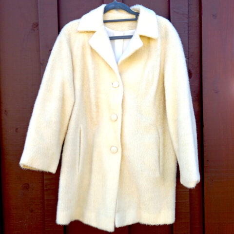 1960s Faux Fur Winter Coat Cream Lady Chelsea size 14 (VCM-001)