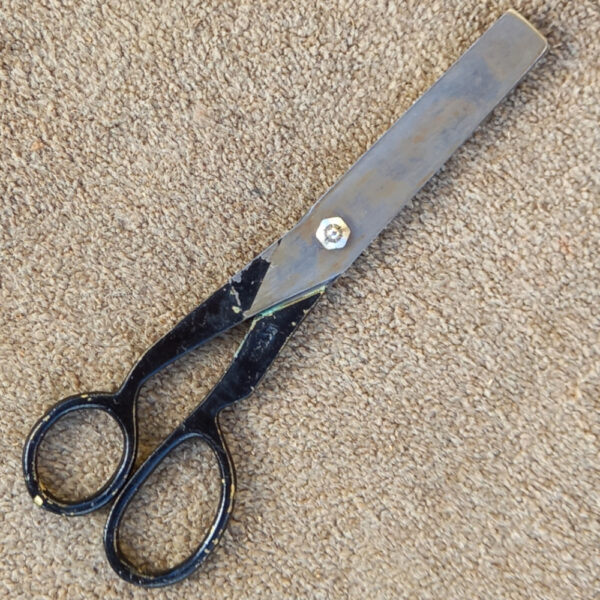 Vintage Shears to Cut Stained Glass Pattern (MIS-007)