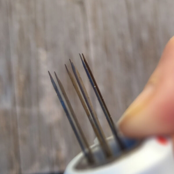 Punch Style Felting Needle Tool with 7 Barbed Needles (MIS-008) - Image 2