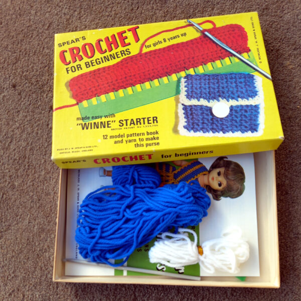 Vintage 1972 Spear's “Crochet for Beginners” Set (TY-023) - Image 2