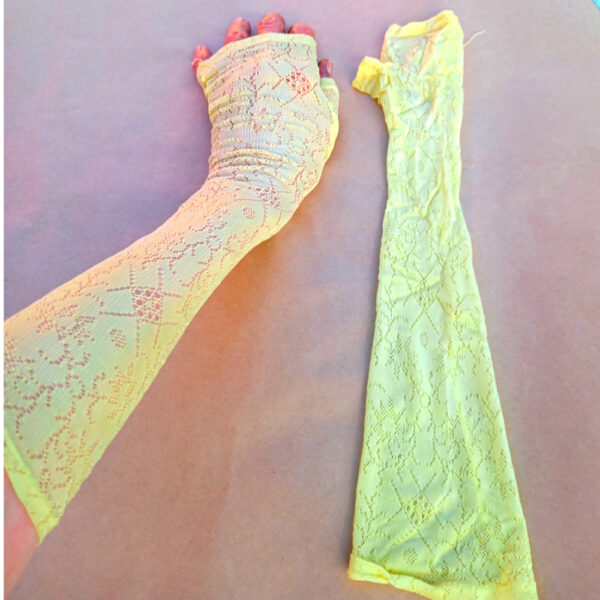 Vintage Long Fingerless Lace Gloves Made in England (VINA-005) - Image 4