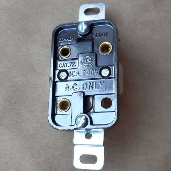 Retro Crown Lynn Replacement Light Switch 240V 10A (ANTR-015) - Image 2