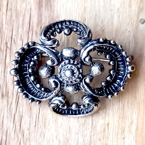 Vintage Metal Brooch (VCAJ-025)