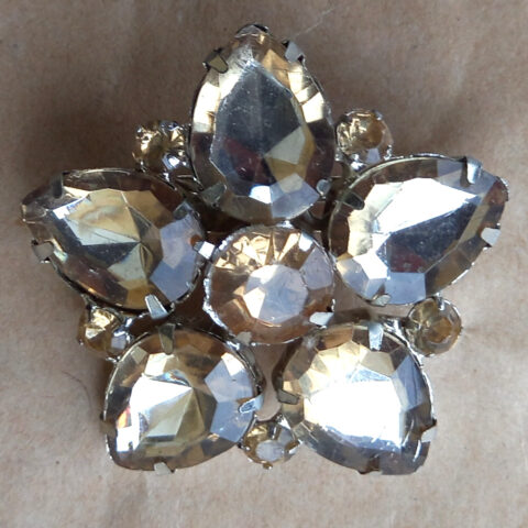 Faux Rhinestone Brooch  (VCAJ-036)