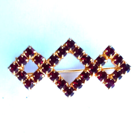 Vintage Brooch with Red Rhinestone (VCAJ-038)