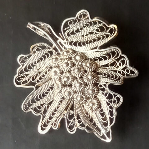 Vintage Pure Silver Filigree Brooch (VCAJ-039)
