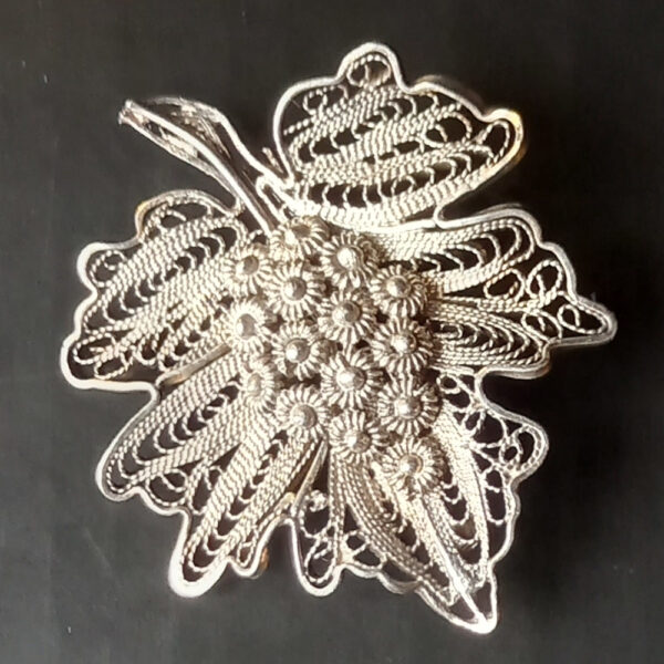 Vintage Pure Silver Filigree Brooch (VCAJ-039)