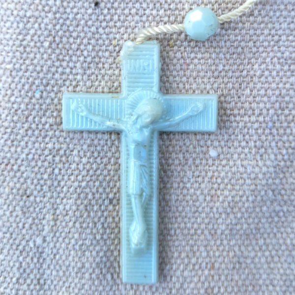 1960s Vintage Rosary Crucifix Pendant White (SANT-008) - Image 2