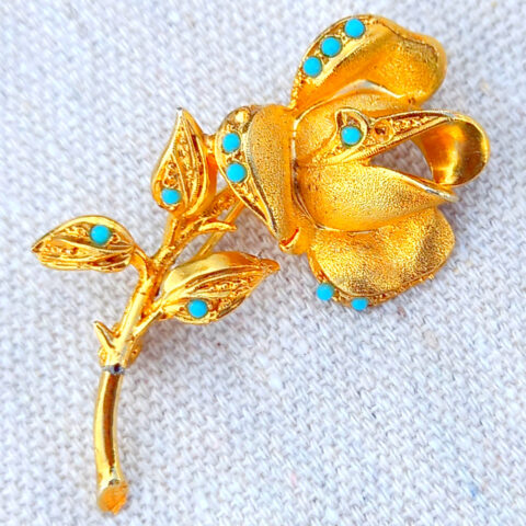 Rose Brooch Gold-Tone with Turquoise Beads (VCAJ-047)
