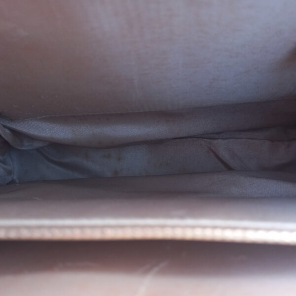 Vintage Vinyl Purse Windsor Tan by Chancellor (VCBA-004) - Image 4