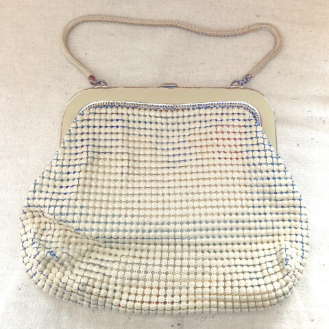 1960s Vintage Cream Enamel Mesh Purse by Glomesh (VCBA-008)