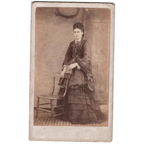 CdV of Young Woman by Unknown Photographer (ANPH-062)
