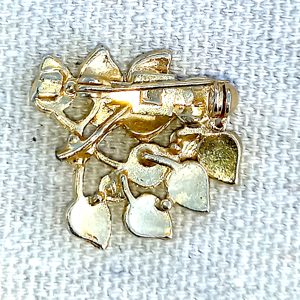 Vintage Gold-Tone Brooch with Leaves, Faux Pearls and Red Rhinestone (VCAJ-068) - Image 2