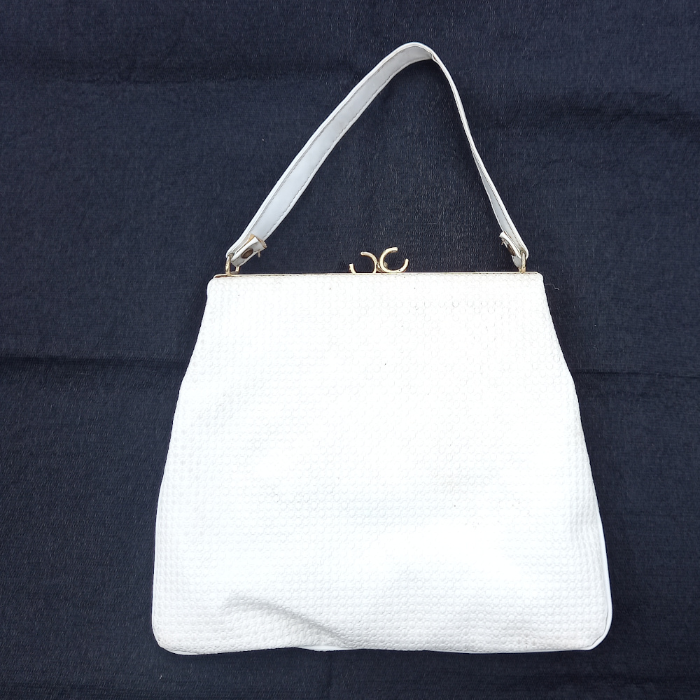 Vintage Embossed White Vinyl Purse by Continental (VCBA-012) - Image 2