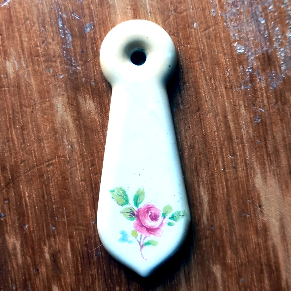 Vintage Floral China Escutcheon Keyhole Cover (ANTC-001)