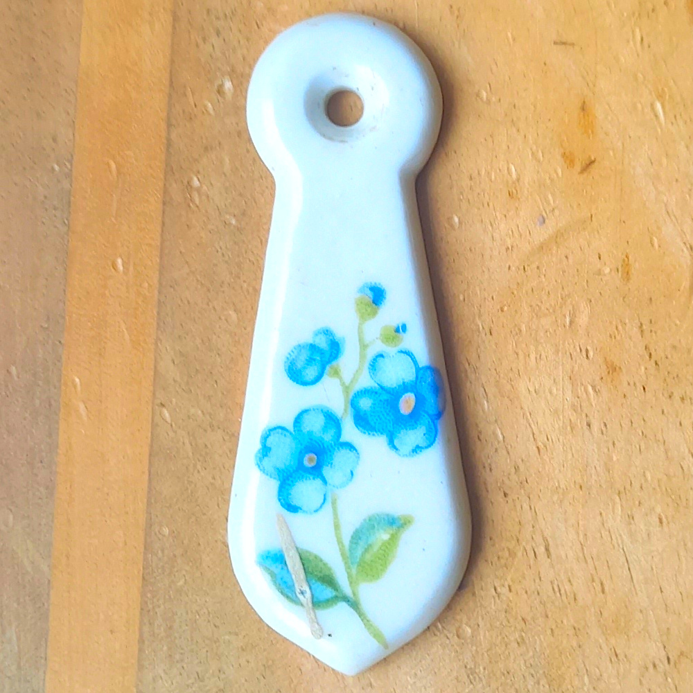 Vintage Floral China Escutcheon Keyhole Cover (ANTC-005)