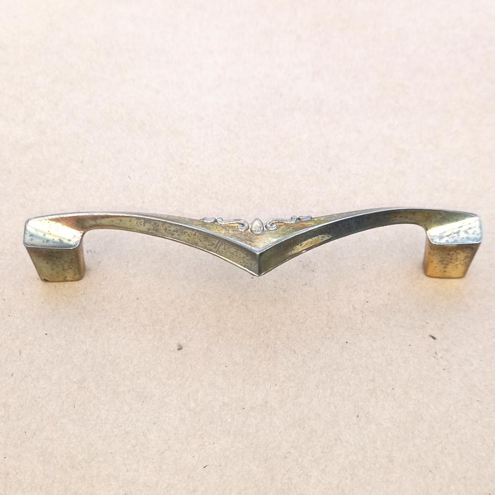 Retro Brass Pull Handle C/C=115mm by Lincoln Turner (ANTR-026)
