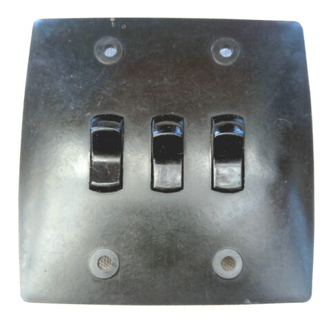 Triple Brown Bakelite Switch 5A 250VAC by PDL (ANTV-006)