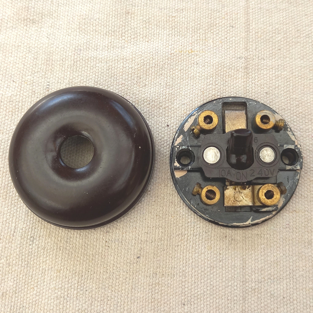 Bakelite Rocker Switch Brown 10A 240VAC by PDL (ANTV-010) - Image 4