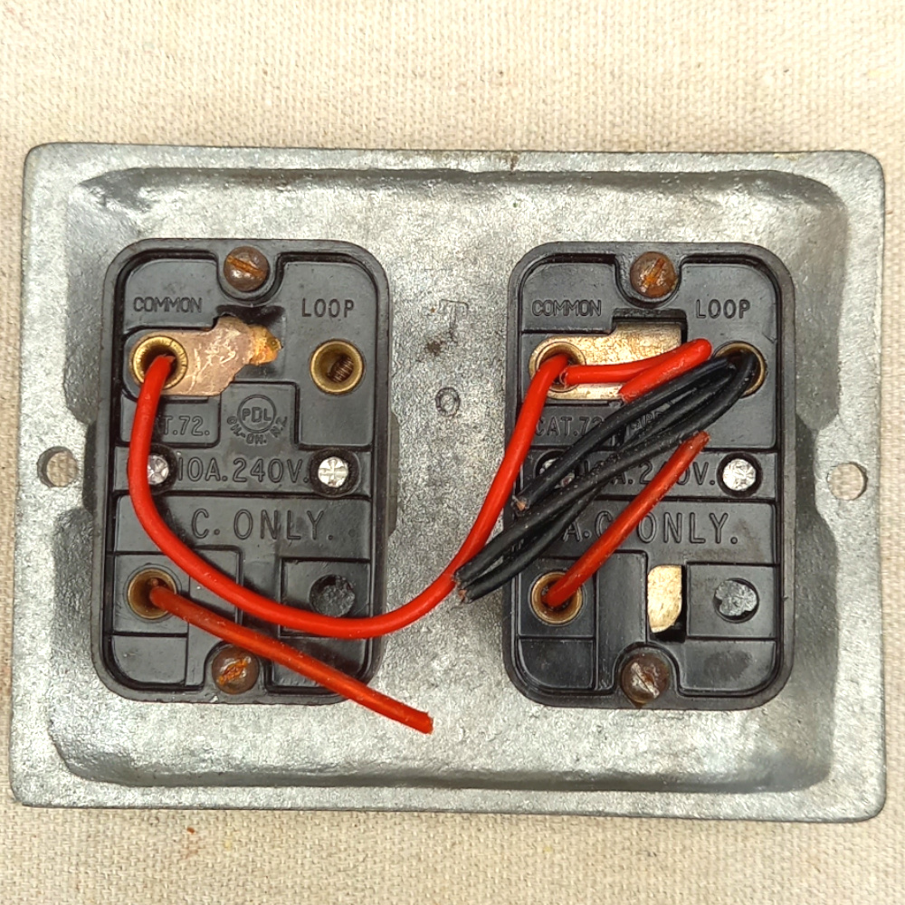 Double Metal Switch 10A 240VAC ROBAT by PDL (ANTV-033) - Image 2