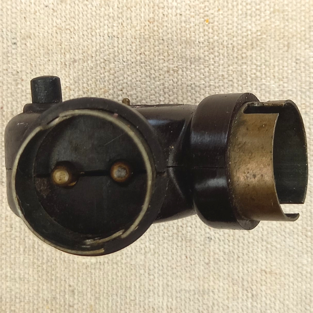Bakelite Bayonet Adapter Double Socket by Goltone (ANTV-036) - Image 4