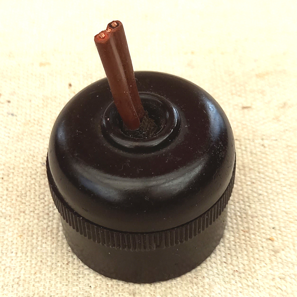 Bakelite Power Plug (Female) 10A 250V by Sperryn (ANTV-038) - Image 2
