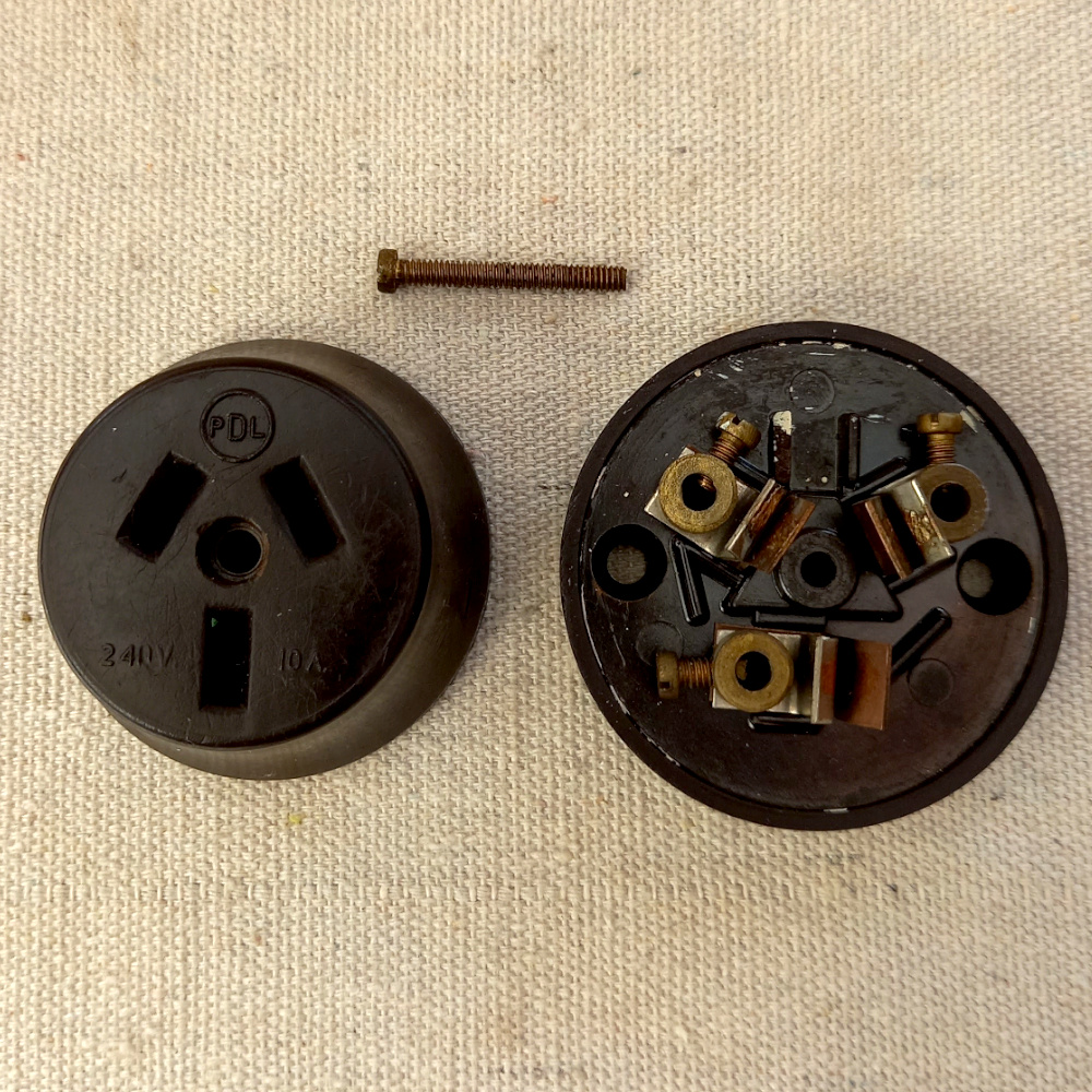 Bakelite 3-Pin Power Socket 10A 240VAC by PDL (ANTV-039) - Image 5