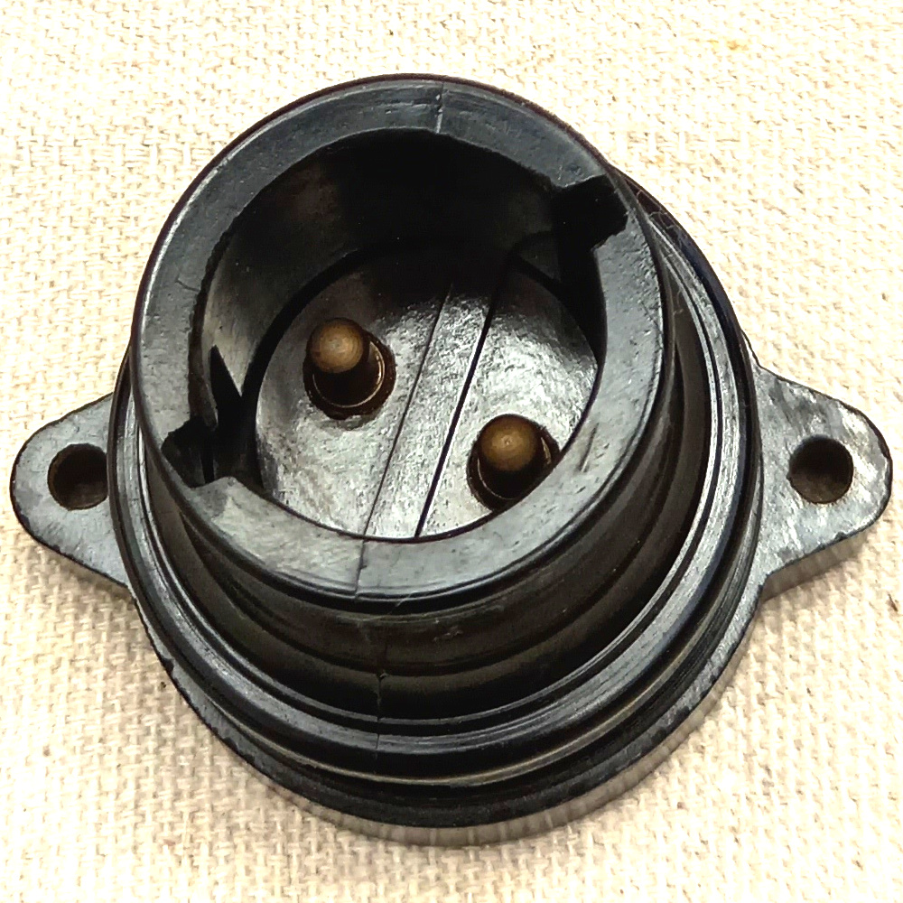 Vintage Bakelite Light Bulb Holder B22 by Ashley (ANTV-045)