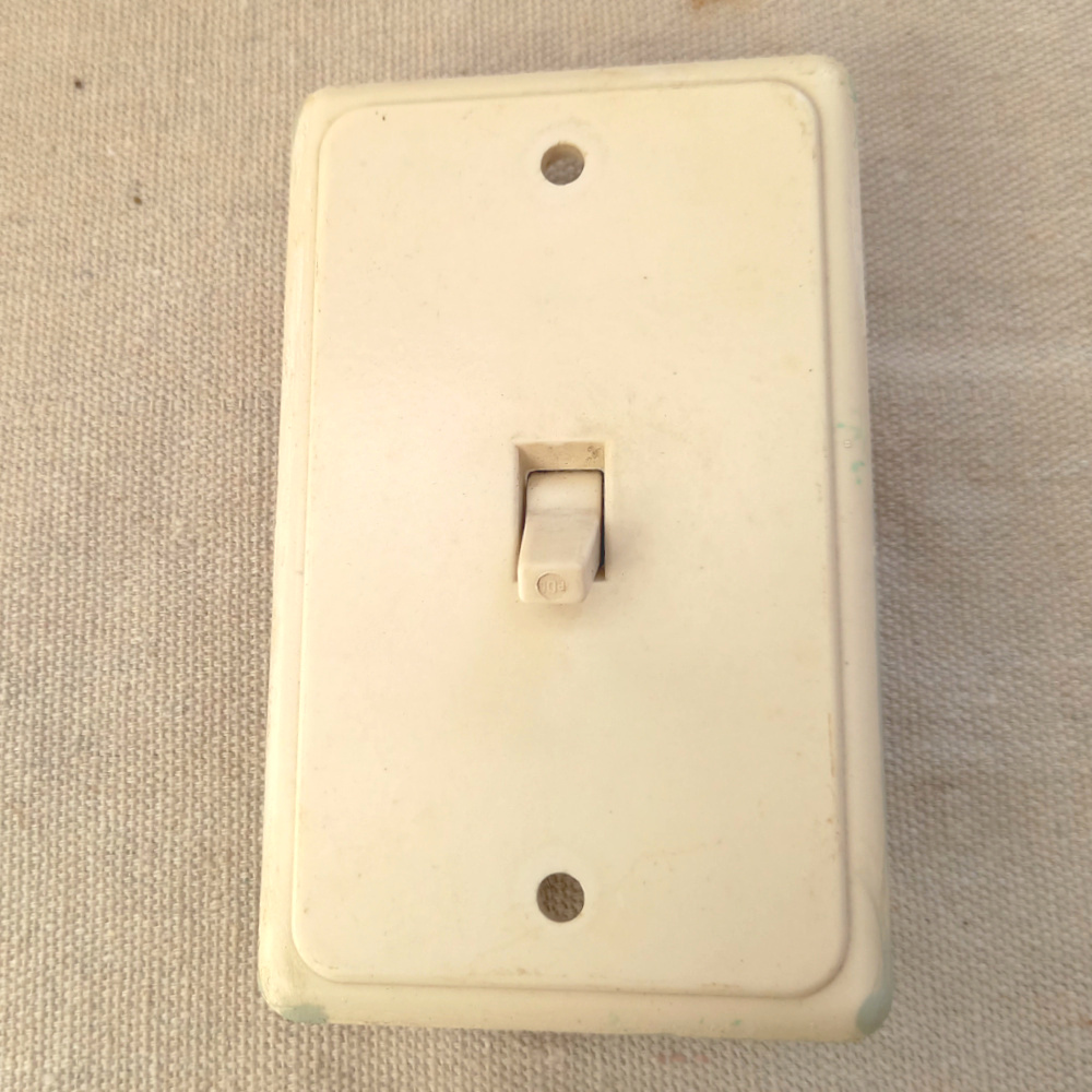 Vintage Bakelite Rocker Light Switch White by PDL (ANTV-051)