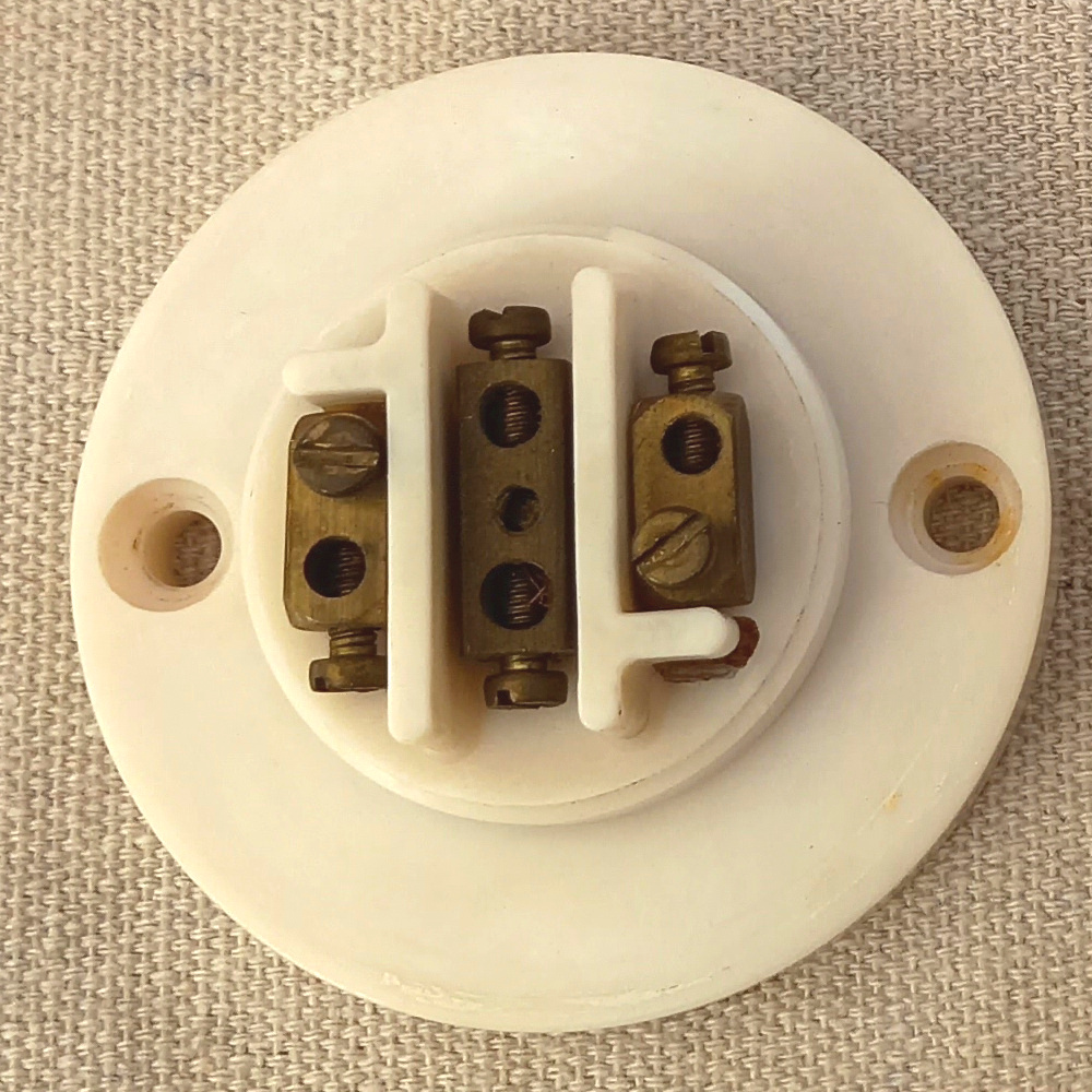 Bakelite Ceiling Lampholder White 5A 250V by PDL (ANTV-052) - Image 2